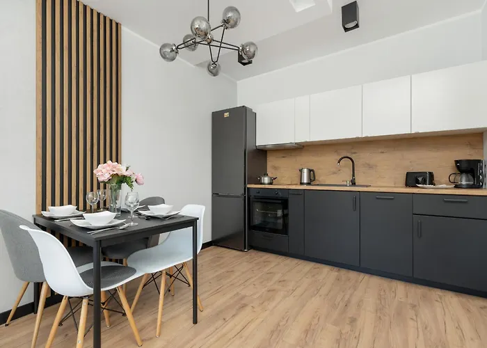 Stylowe W Centrum Gdyni I Blisko Plaży By Renters *